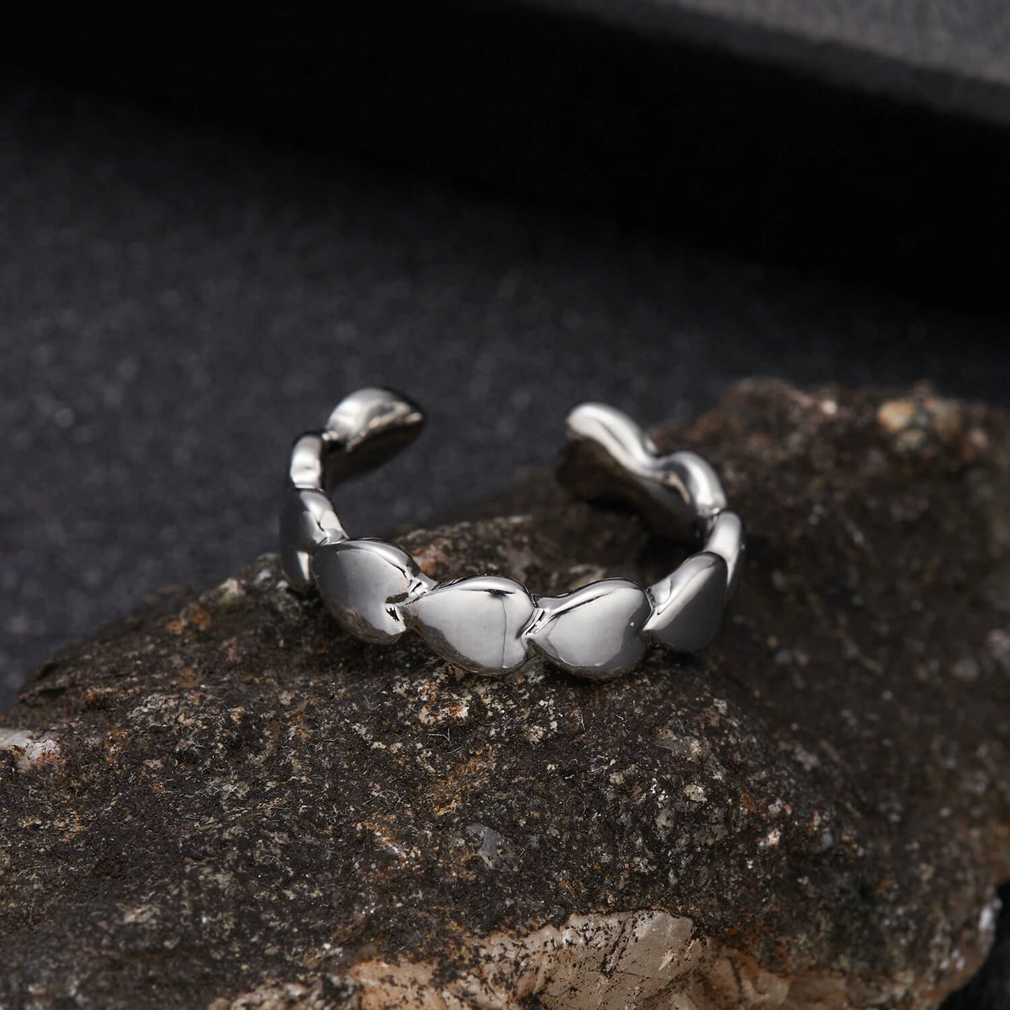 A Lovers Row of Heart Ring